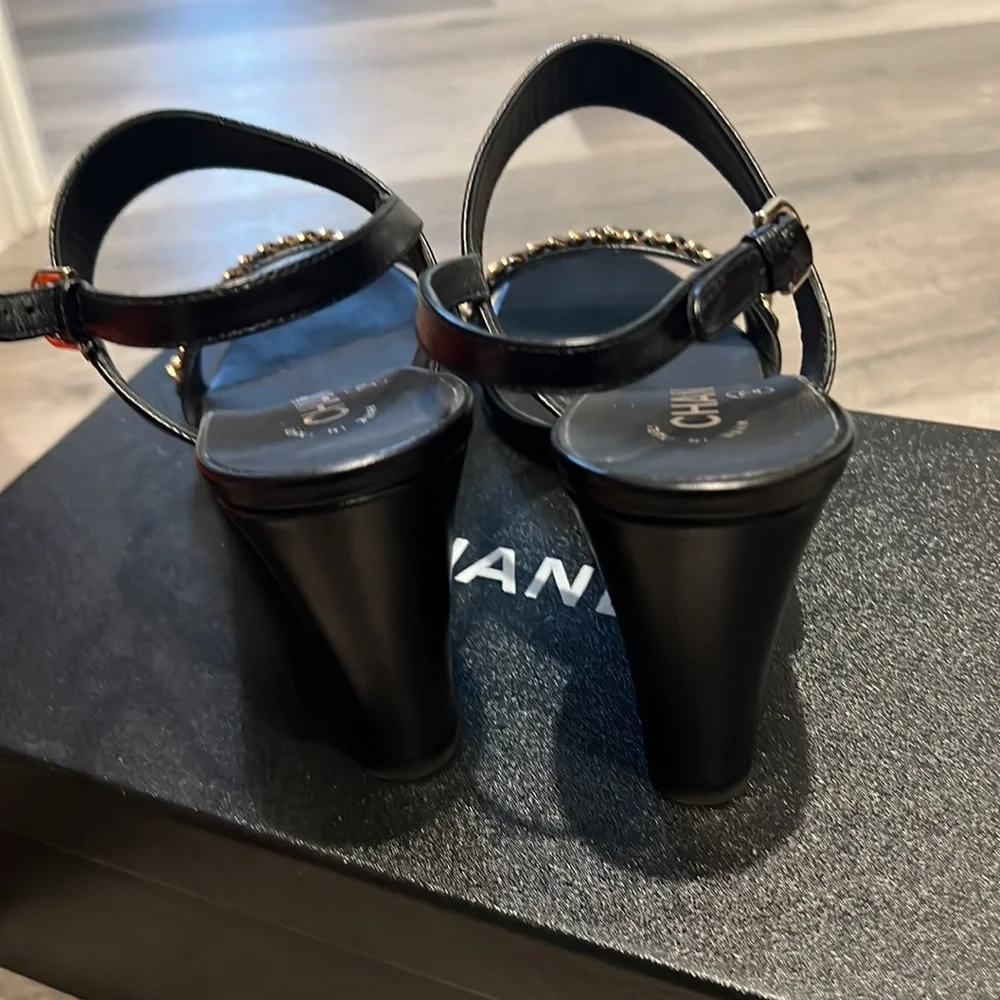 Chanel sandals - Picture 5 of 5